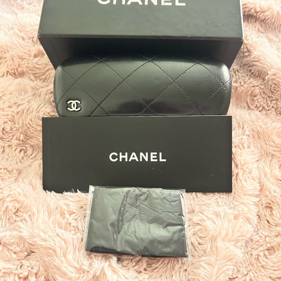 PRICE Drop! 🌟 Sophisticated and Classy Chanel Sunglasses- Iconic Style! - Picture 5 of 9